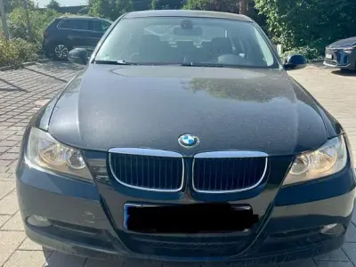 Gebraucht BMW 318 143 PS (105 kW) 2008 Schwarz Limousine