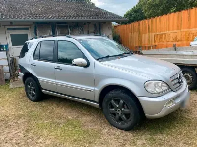 Gebraucht Mercedes ML400 250 PS (183 kW) 2003 Silber SUV