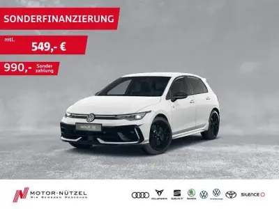 Gebraucht VW Golf VIII Black Edition 333 PS (244 kW) 2024 Pure white Limousine