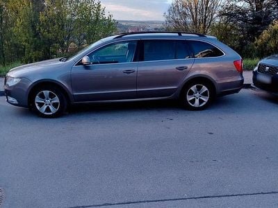 Begagnad Skoda Superb Active 160 HK (117 kW) 2011 Kombi