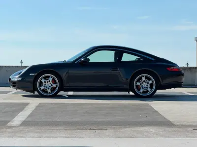 Käytetty Porsche 997 325 HP (239 kW) 2007 Musta Coupe - kaksiovinen