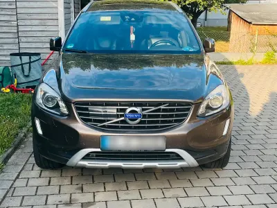 Gebraucht Volvo XC60 Summum 181 PS (133 kW) 2014 Braun SUV