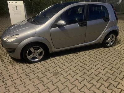 Usado Smart ForFour 109 HP (80 kW) 2005 Prateado Citadino