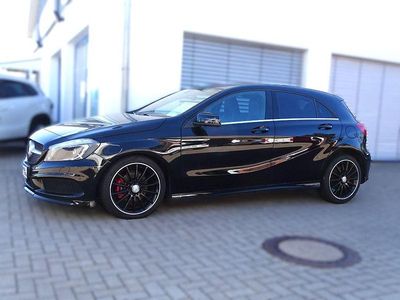 Second-hand Mercedes A180 StreetStyle 122 CP (89 kW) 2015 Negru Berlinǎ
