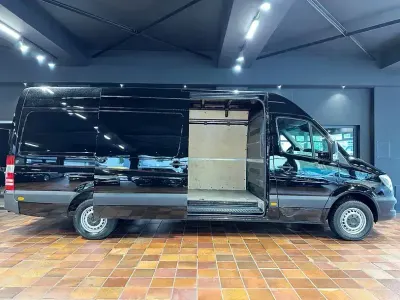 Używany Mercedes Sprinter 163 KM (119 kW) 2018 Czarny Van