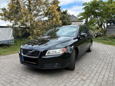 Gebraucht Volvo V70 145 PS (106 kW) 2008 Schwarz Kombi