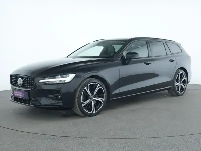Używany Volvo V60 Plus 250 KM (183 kW) 2022 Czarny Kombi