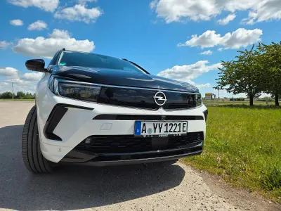Gebraucht Opel Grandland X GSe 300 PS (220 kW) 2023 Weiß SUV