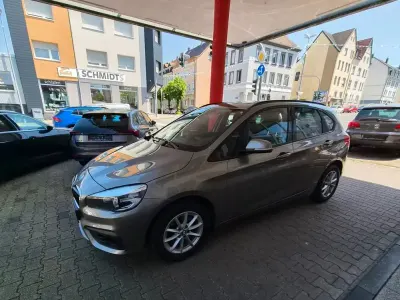 Gebraucht BMW 218 Active Tourer 136 PS (100 kW) 2014 Silber Van / Kleinbus