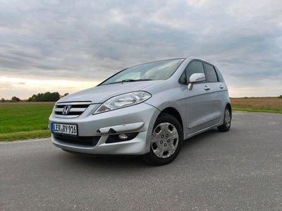 Honda FR-V