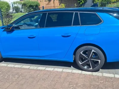 Gebraucht Opel Astra 180 PS (132 kW) 2025 Blau Kleinwagen