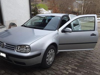 Gebraucht VW Golf IV 116 PS (85 kW) 2001 Silber Kleinwagen