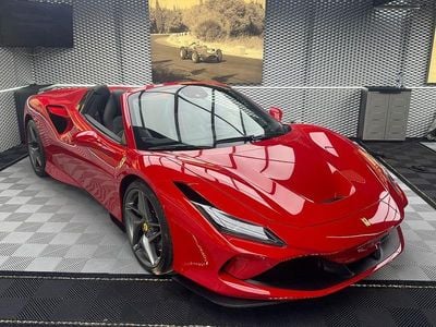 Gebraucht Ferrari F8 721 PS (530 kW) 2023 Rot Cabrio