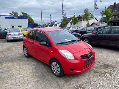 Gebraucht Toyota Yaris 69 PS (50 kW) 2006 Rot Limousine