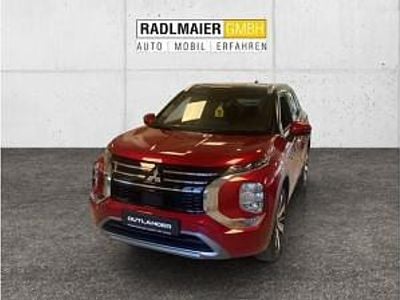Neu Mitsubishi Outlander P-HEV 136 PS (100 kW) 2026 Schwarz (dynamik rot / panther schwarz (t)) SUV