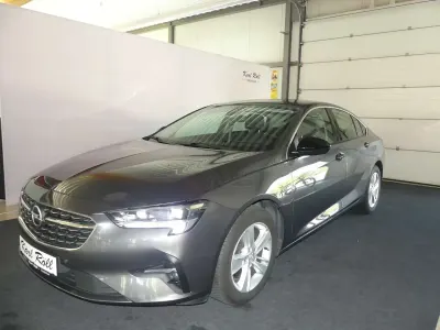 Gebraucht Opel Insignia Elegance 174 PS (127 kW) 2021 Mondstein grau/e:vulkan grau Limousine