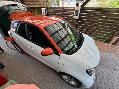 Używany Smart ForFour Electric Drive 60 kW (82 KM) 2019 Biały Hatchback