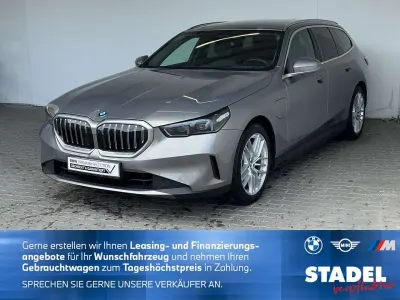 Gebraucht BMW 530e Sport Line 299 PS (219 kW) 2024 Grau Limousine