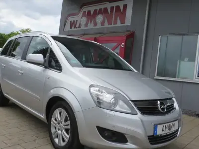 Gebraucht Opel Zafira Family 140 PS (102 kW) 2012 Silber Van / Kleinbus