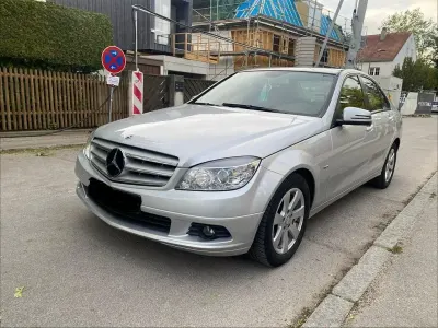Gebraucht Mercedes C180 156 PS (114 kW) 2010 Silber Limousine