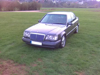 Używany Mercedes E420 279 KM (205 kW) 1995 Szary Sedan/Limuzyna