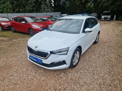 Gebraucht Skoda Scala Cool Plus 110 PS (80 kW) 2021 Weiß Kleinwagen