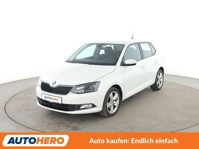 Weiß Gebraucht 2016 Skoda Fabia Style Limousine | 10.470 € (Fairer Preis)