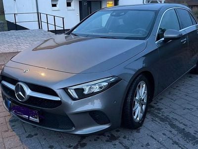 Gebraucht Mercedes A200 150 PS (110 kW) 2019 Grau Limousine