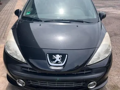 Gebraucht Peugeot 207 120 PS (88 kW) 2008 Schwarz Kleinwagen