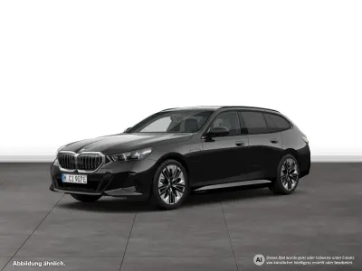 Gebraucht BMW 550e M Sport 489 PS (359 kW) 2025 Schwarz Kombi