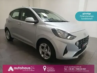 Usata Hyundai i10 Trend 67 CV (49 kW) 2023 Argento Utilitaria