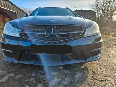 Schwarz Gebraucht 2009 Mercedes C350 AMG Kombi | 9.000 € (Fairer Preis)