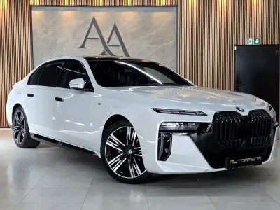 Gebraucht BMW 740 Executive 286 PS (210 kW) 2023 Weiß Limousine