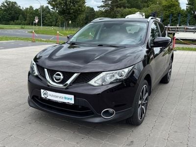 Violet Gebraucht 2015 Nissan Qashqai Tekna SUV | 15.300 € (Fairer Preis)
