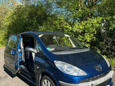 Occasion Peugeot 1007 Premium 73 PK (53 kW) 2006 Blauw MPV