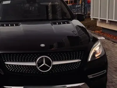 Gebraucht Mercedes ML350 258 PS (189 kW) 2014 Schwarz SUV