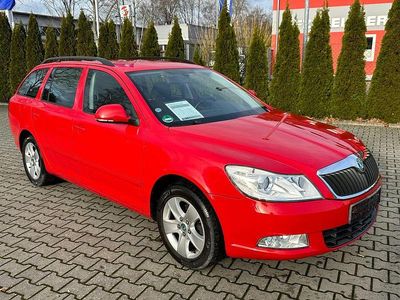 Gebraucht Skoda Octavia Elegance 105 PS (77 kW) 2010 Rot Kombi
