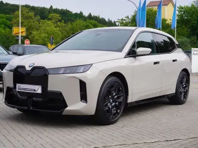 Gebraucht BMW iX Shadowline 300 kW (408 PS) 2025 Grau SUV