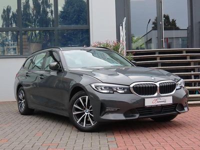 Grau Gebraucht 2020 BMW 320 Sport Line Kombi | 21.900 € (Teuer)