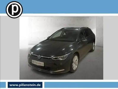 Gebraucht VW Golf VIII Style 131 PS (96 kW) 2023 Grau Kombi