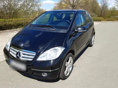 Używany Mercedes A160 95 KM (69 kW) 2009 Czarny Minivan