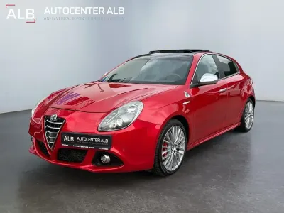 Gebraucht Alfa Romeo Giulietta Quadrifoglio Verde 235 PS (172 kW) 2014 Rot Kleinwagen