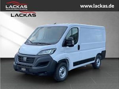 Gebraucht Fiat Ducato 120 PS (88 kW) 2023 Weiß (colore esterno (weiss (pastell))) Van