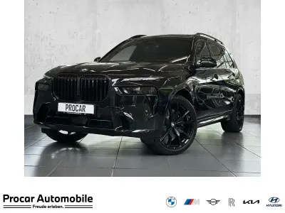 Gebraucht BMW X7 M Sport 340 PS (250 kW) 2026 Schwarz SUV