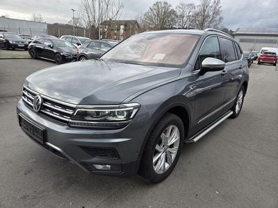 Gebraucht VW Tiguan Allspace Highline 239 PS (175 kW) 2019 Platinum grey SUV