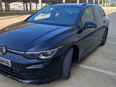 Gebraucht VW Golf VIII R-line 150 PS (110 kW) 2024 Schwarz Kombi