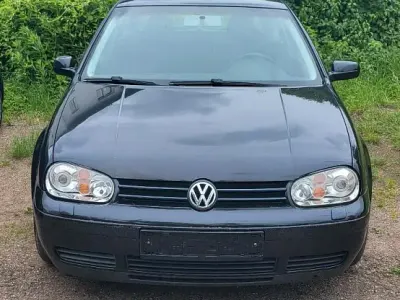 Gebraucht VW Golf IV 90 PS (66 kW) 2003 Schwarz Kleinwagen