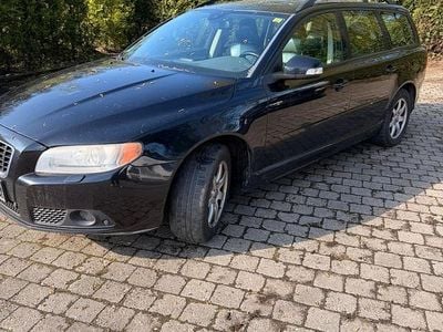 Second-hand Volvo V70 163 CP (119 kW) 2008 Negru Break