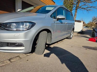Gebraucht VW Touran Join 150 PS (110 kW) 2018 Silber Van / Kleinbus