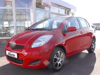 Usata Toyota Yaris Sol 101 CV (74 kW) 2009 Rosso Utilitaria